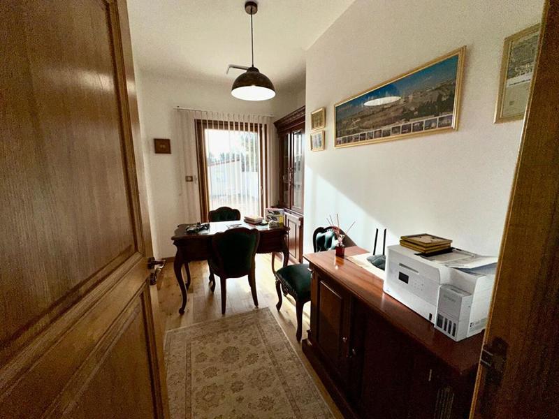 Propriété - 195 m² - 7 pièces