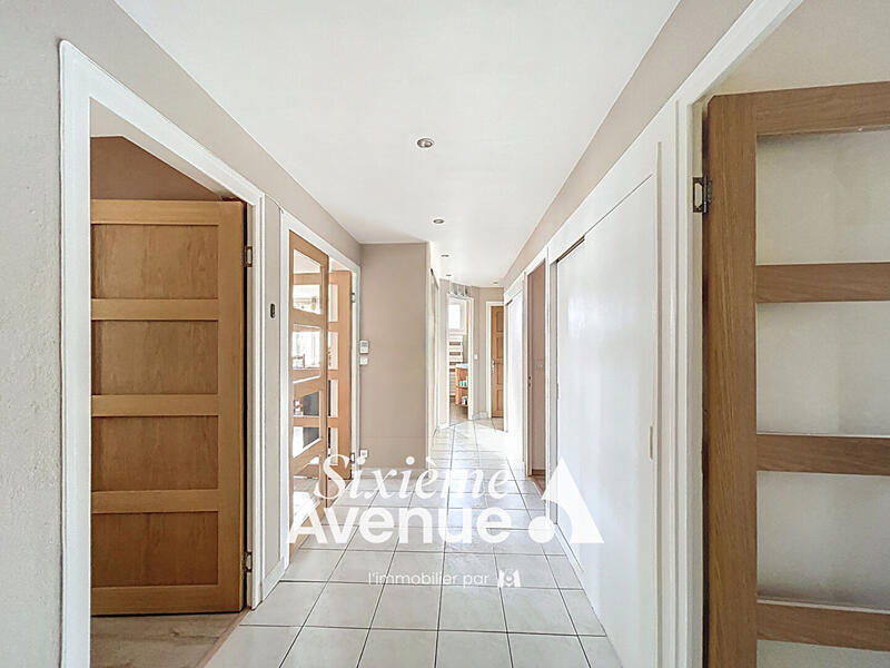 Appartement - 83 m² - 4 pièces