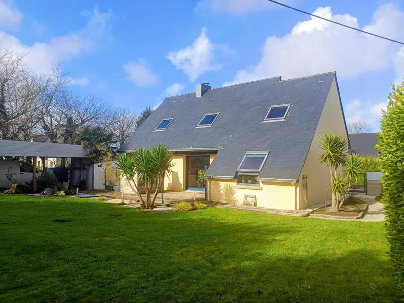 Maison - 140 m² - 5 pièces