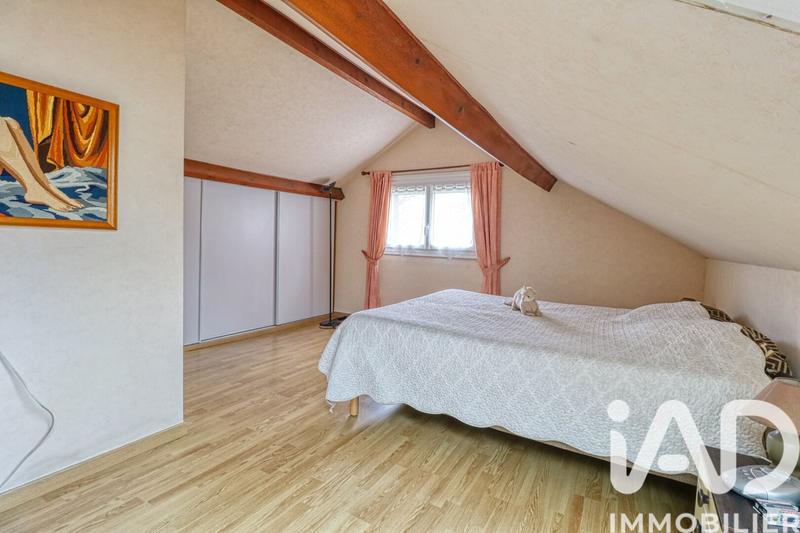Maison - 99 m² - 5 pièces