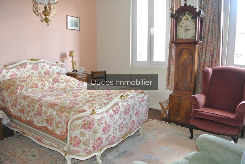 Maison - 210 m² - 9 pièces