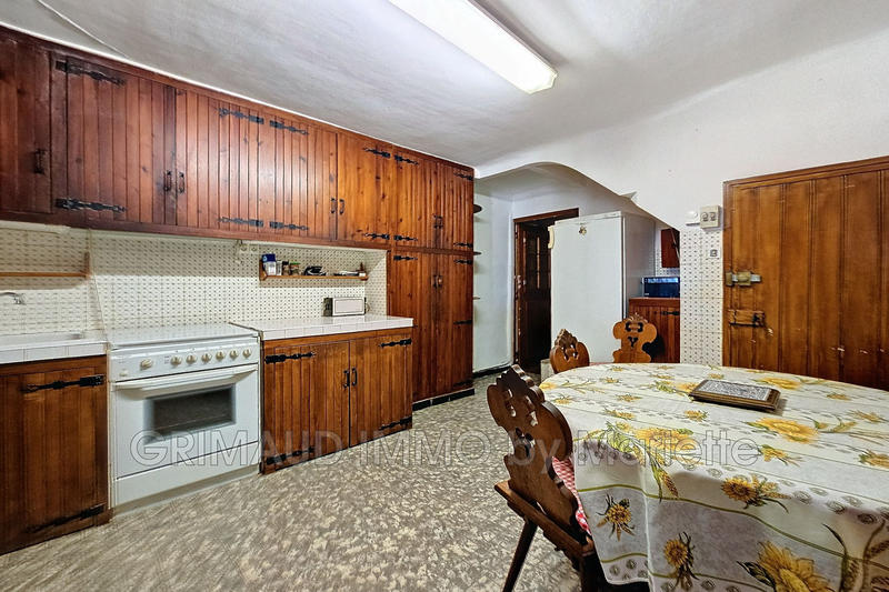 Maison - 400 m² - 14 pièces