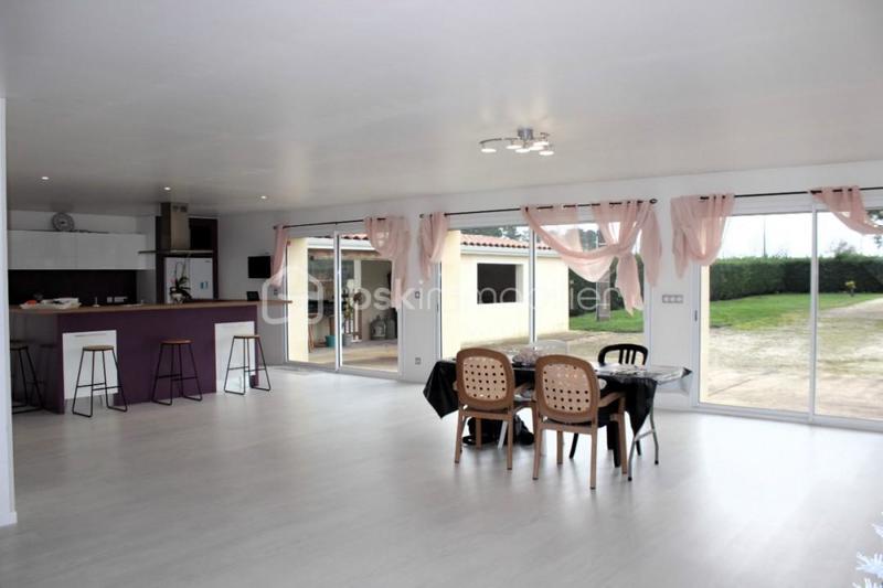 Maison - 226 m² - 7 pièces