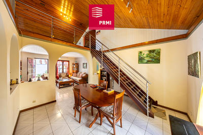 Maison - 167 m² - 6 pièces