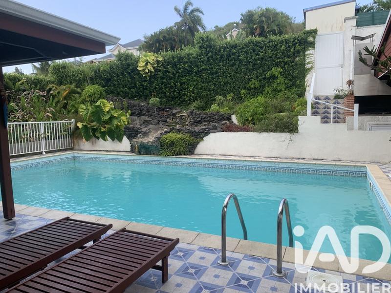 Maison - 330 m² - 10 pièces