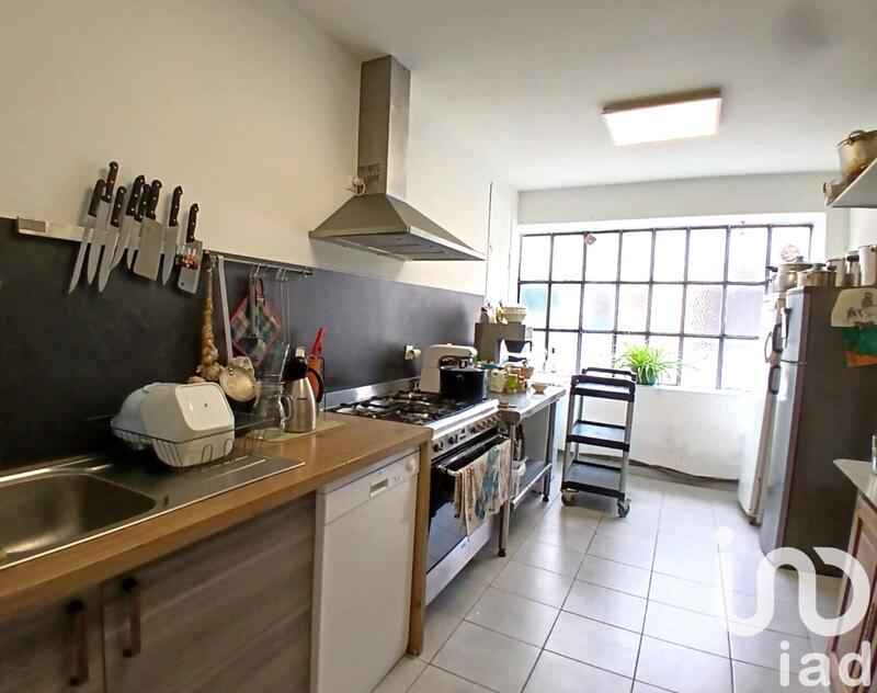 Maison - 270 m² - 14 pièces