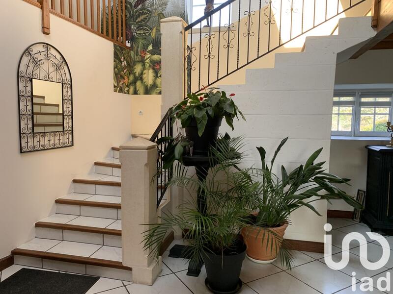 Maison - 333 m² - 13 pièces