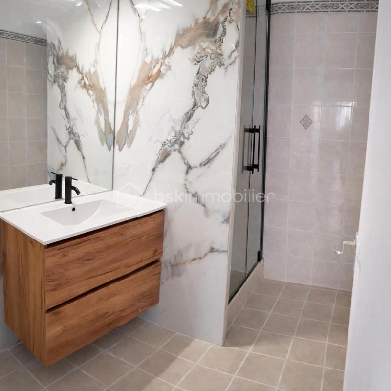 Appartement - 104 m² - 5 pièces