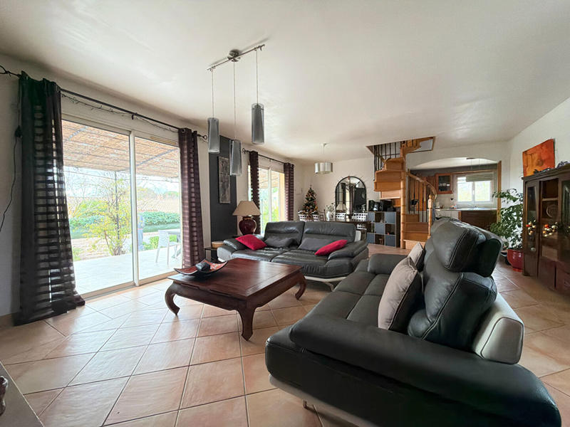 Maison - 167 m² - 6 pièces