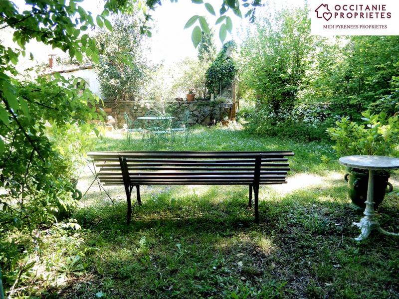 Moulin - 400 m² - 12 pièces