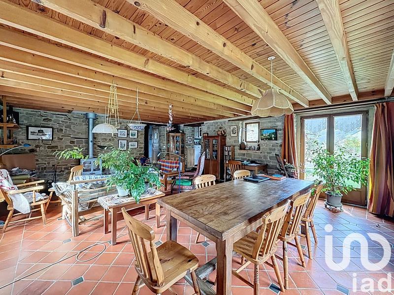 Maison - 205 m² - 7 pièces