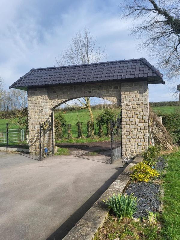 Maison - 400 m² - 5 pièces