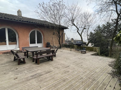 Maison - 303 m² - 7 pièces