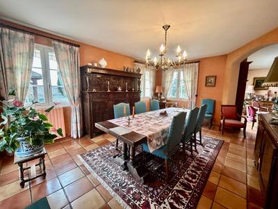 Maison - 292 m² - 5 pièces