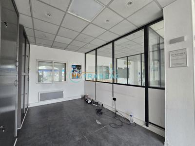 Local commercial - 81 m²