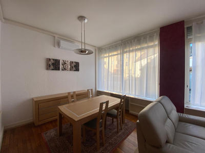 Appartement - 67 m² - 1 pièce