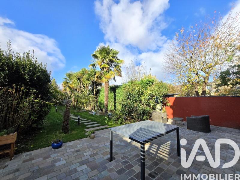 Maison - 194 m² - 8 pièces