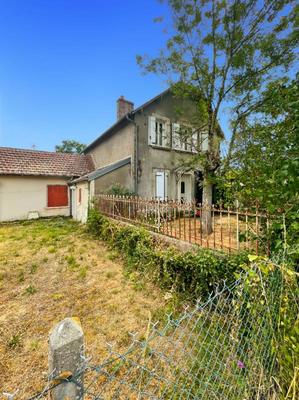 Maison - 99 m² - 5 pièces