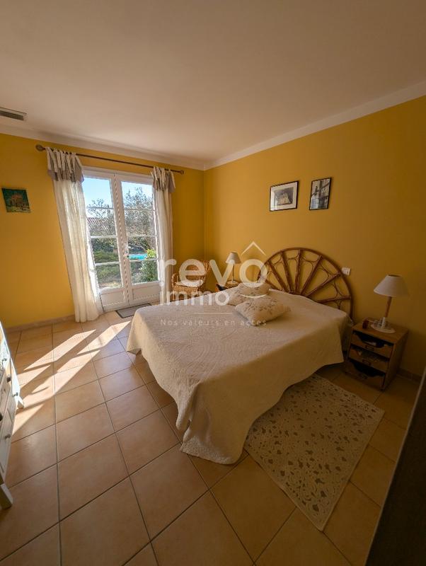 Maison - 200 m² - 7 pièces