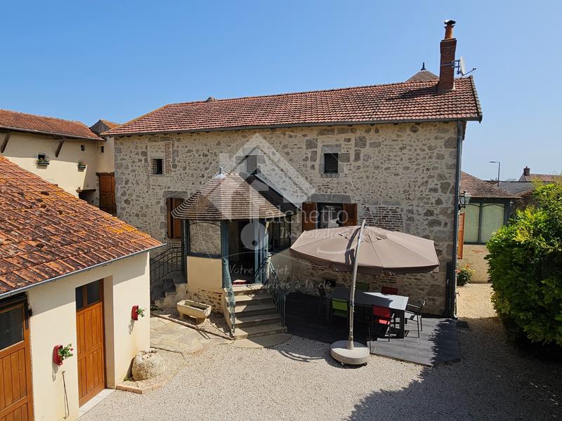 Propriété - 298 m² - 8 pièces