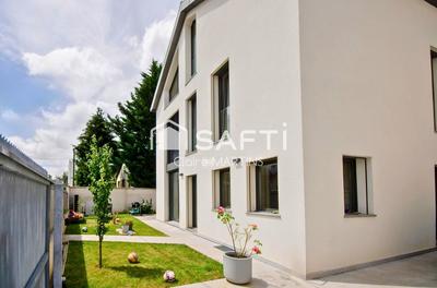 Maison - 185 m² - 8 pièces