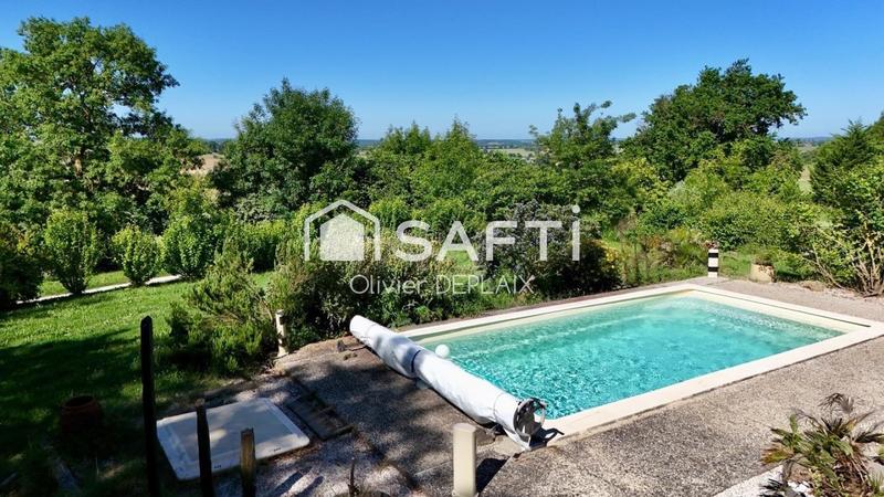 Maison - 210 m² - 10 pièces