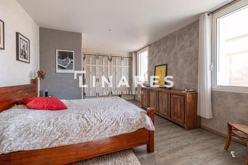 Villa - 217 m² - 5 pièces