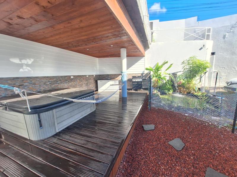 Maison - 179 m² - 5 pièces