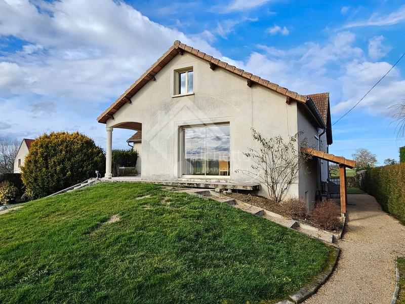 Maison - 157 m² - 7 pièces