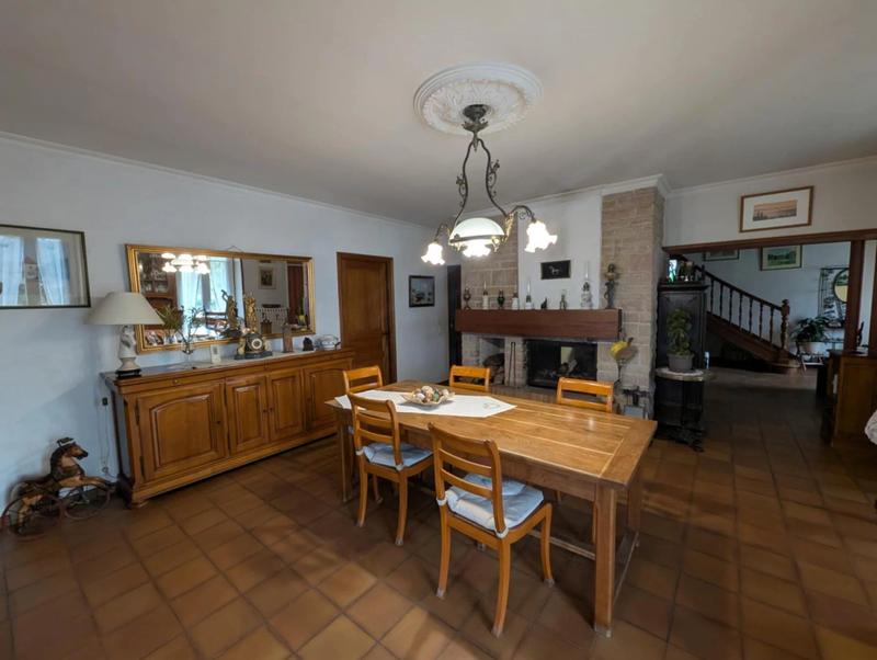 Maison - 170 m² - 5 pièces