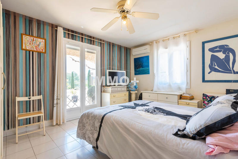 Maison - 220 m² - 6 pièces