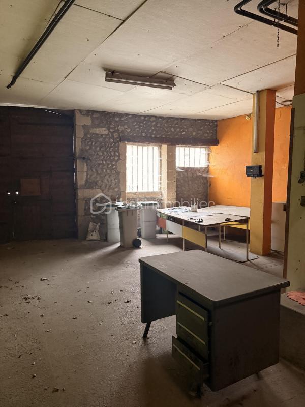 Immeuble - 150 m² - 10 pièces