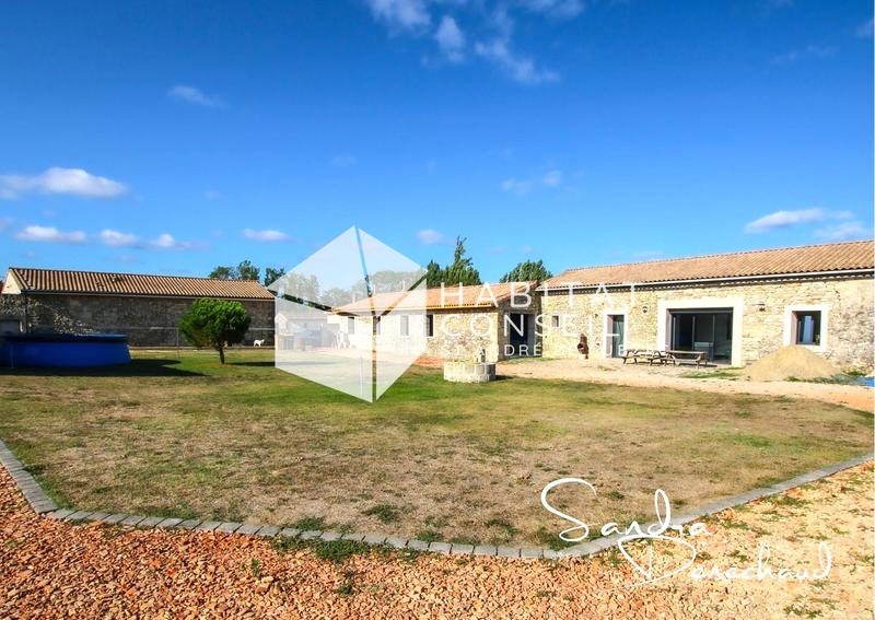 Maison - 240 m² - 7 pièces