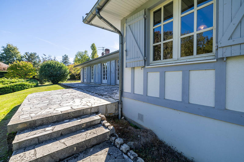 Maison - 150 m² - 7 pièces