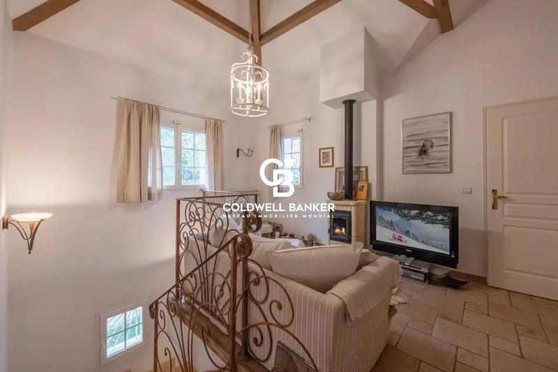 Maison - 312 m² - 6 pièces