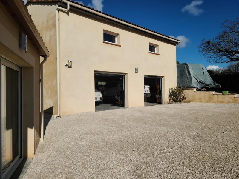 Maison - 212 m² - 8 pièces