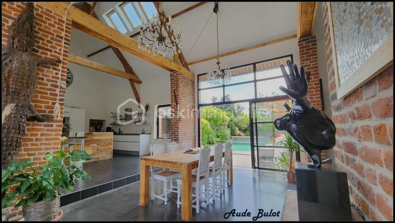 Corps de ferme - 280 m² - 10 pièces