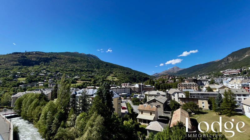 Appartement - 100 m² - 4 pièces