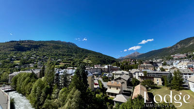 Appartement - 100 m² - 4 pièces