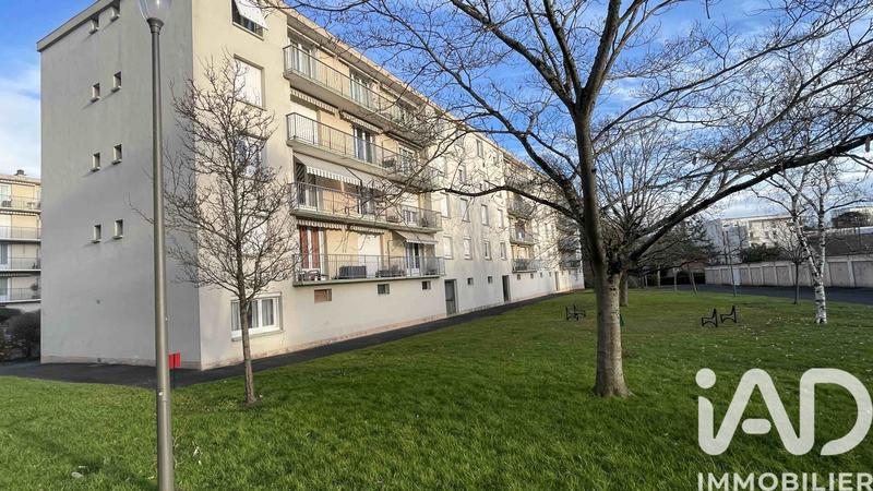 Appartement - 90 m² - 5 pièces