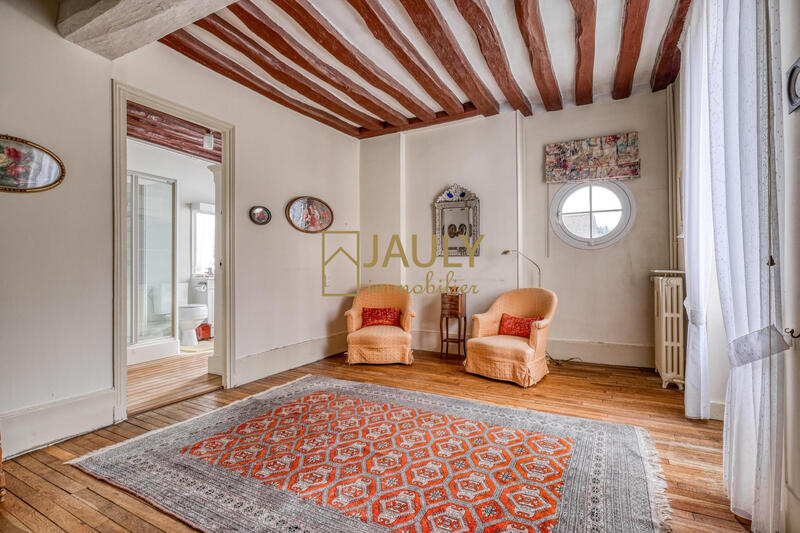 Maison - 370 m² - 14 pièces