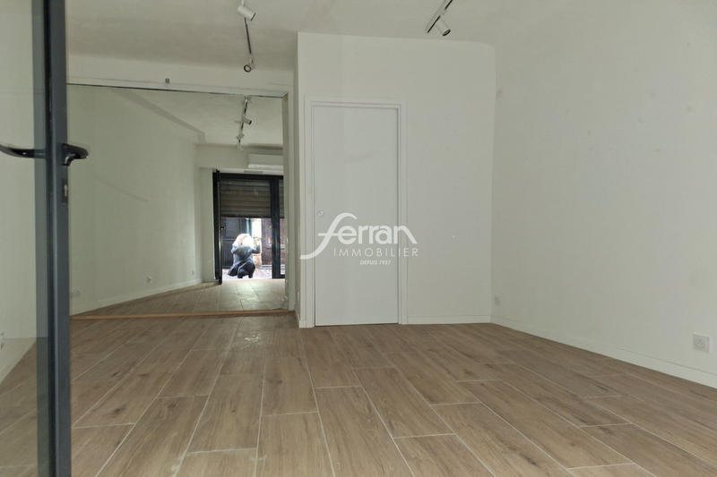 Local commercial - 14 m²