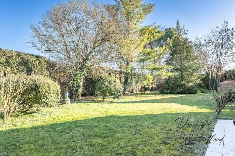 Maison - 185 m² - 8 pièces