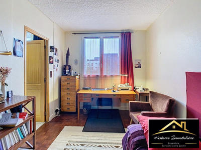 Appartement - 96 m² - 5 pièces