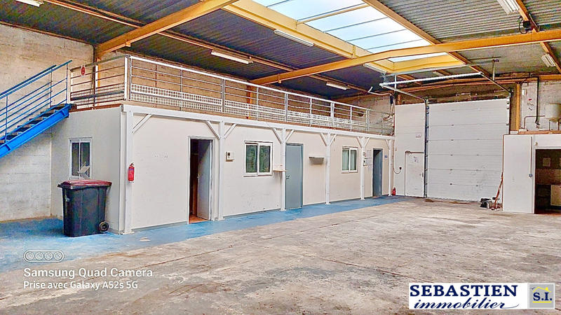 Local d'activités - 254 m²