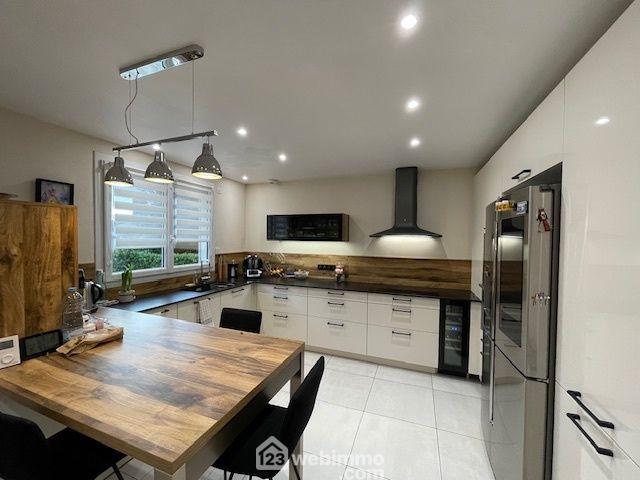 Maison - 187 m² - 5 pièces