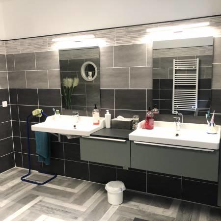 Maison - 230 m² - 9 pièces