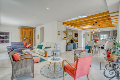 Maison - 196 m² - 5 pièces