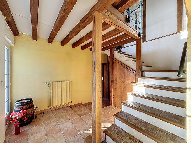 Maison - 240 m² - 8 pièces