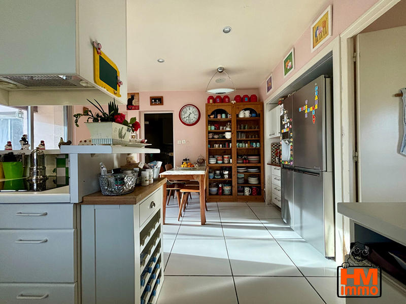 Maison - 195 m² - 9 pièces